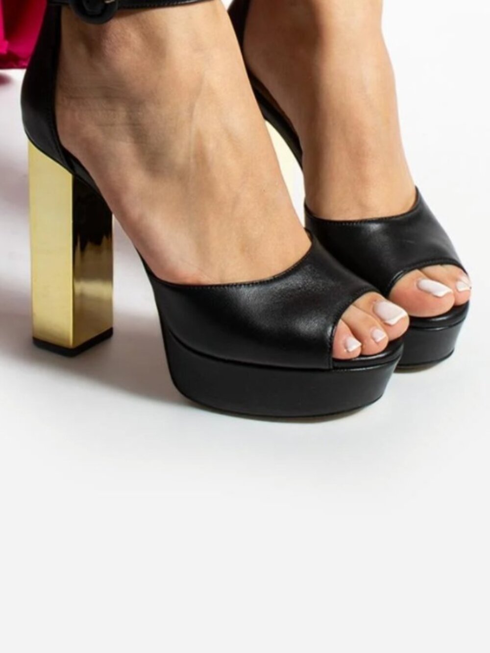 Michael Kors Petra Platform leather Black & Gold Sandal - Picture 2 of 11